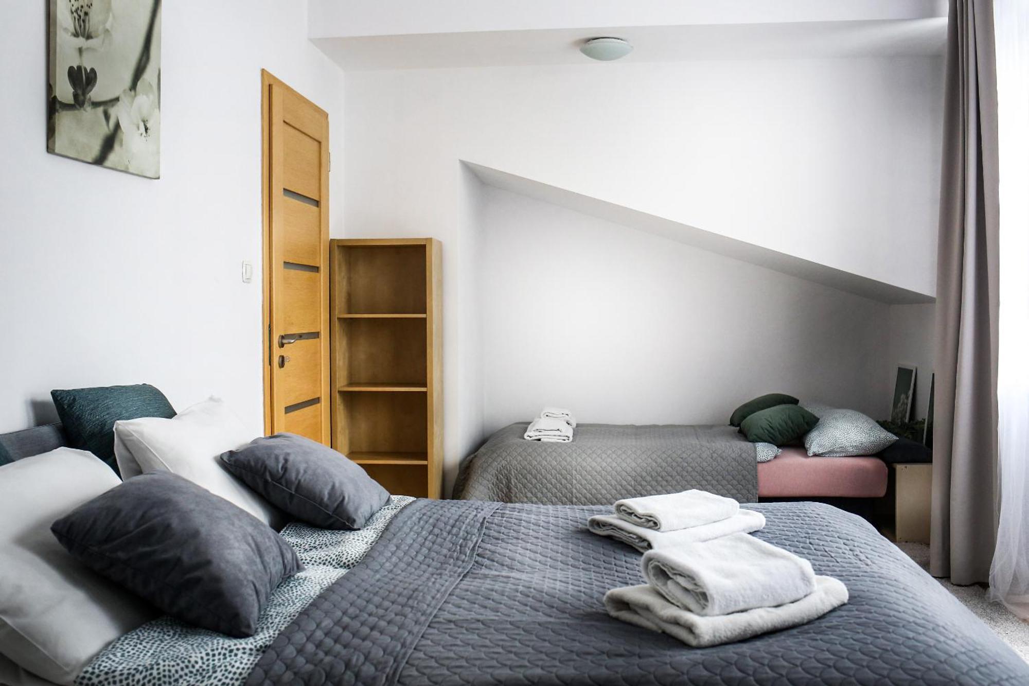 Fully-Furnished Apartment With Air Conditioning For Families, Cracow Old Town Krakow Exterior photo