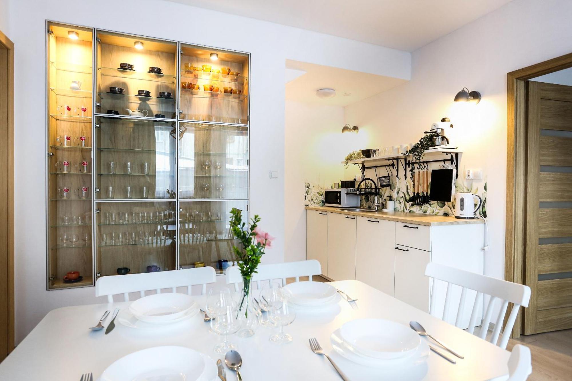 Fully-Furnished Apartment With Air Conditioning For Families, Cracow Old Town Krakow Exterior photo