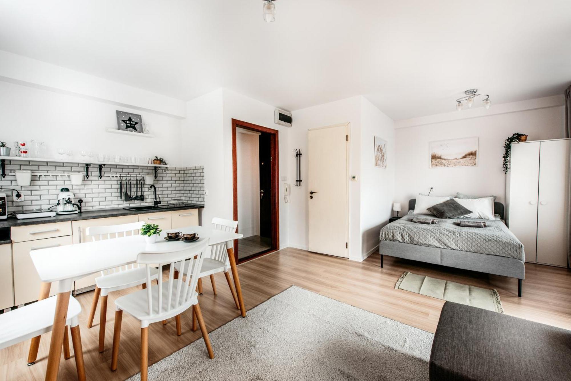 Fully-Furnished Apartment With Air Conditioning For Families, Cracow Old Town Krakow Exterior photo
