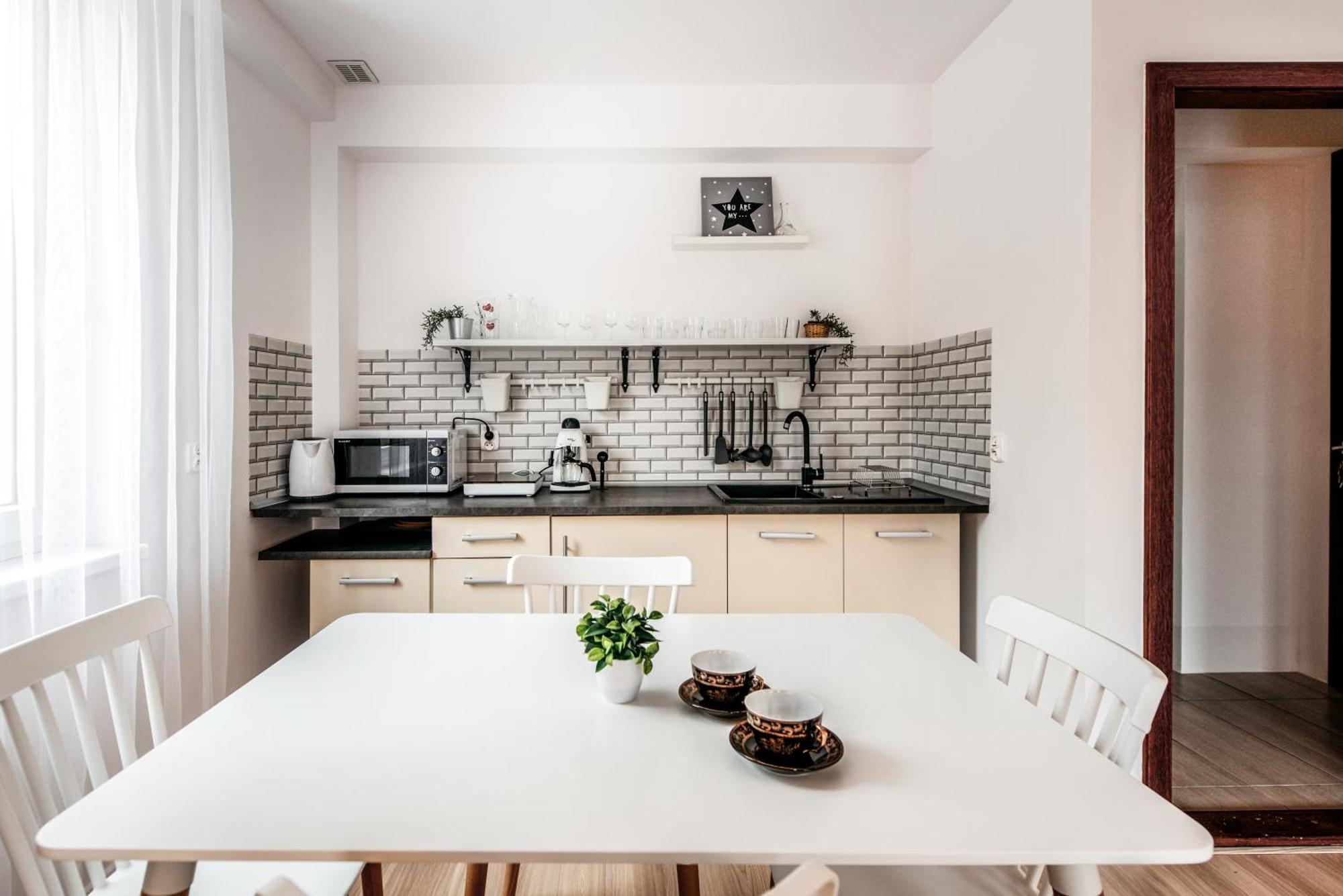 Fully-Furnished Apartment With Air Conditioning For Families, Cracow Old Town Krakow Exterior photo
