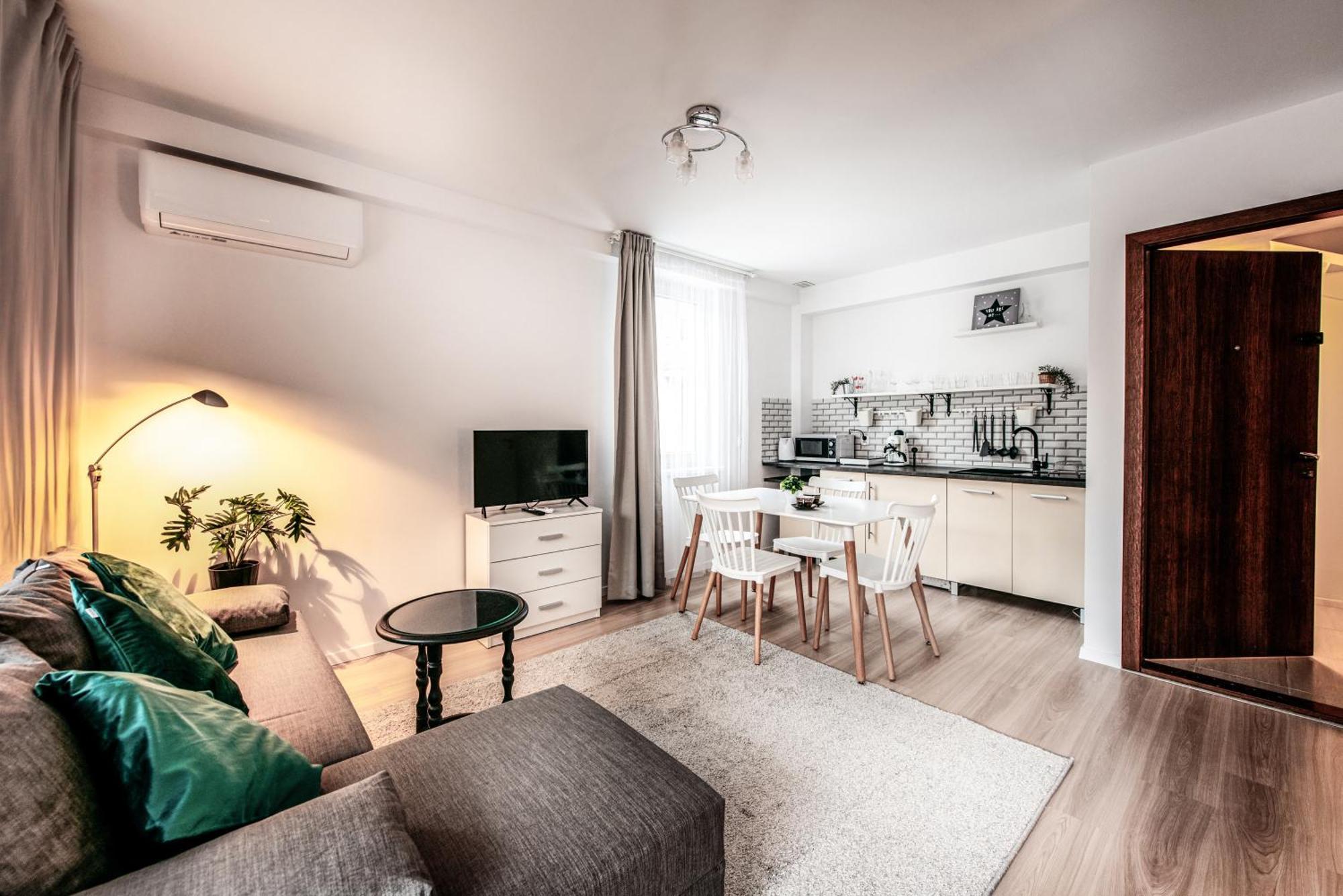Fully-Furnished Apartment With Air Conditioning For Families, Cracow Old Town Krakow Exterior photo