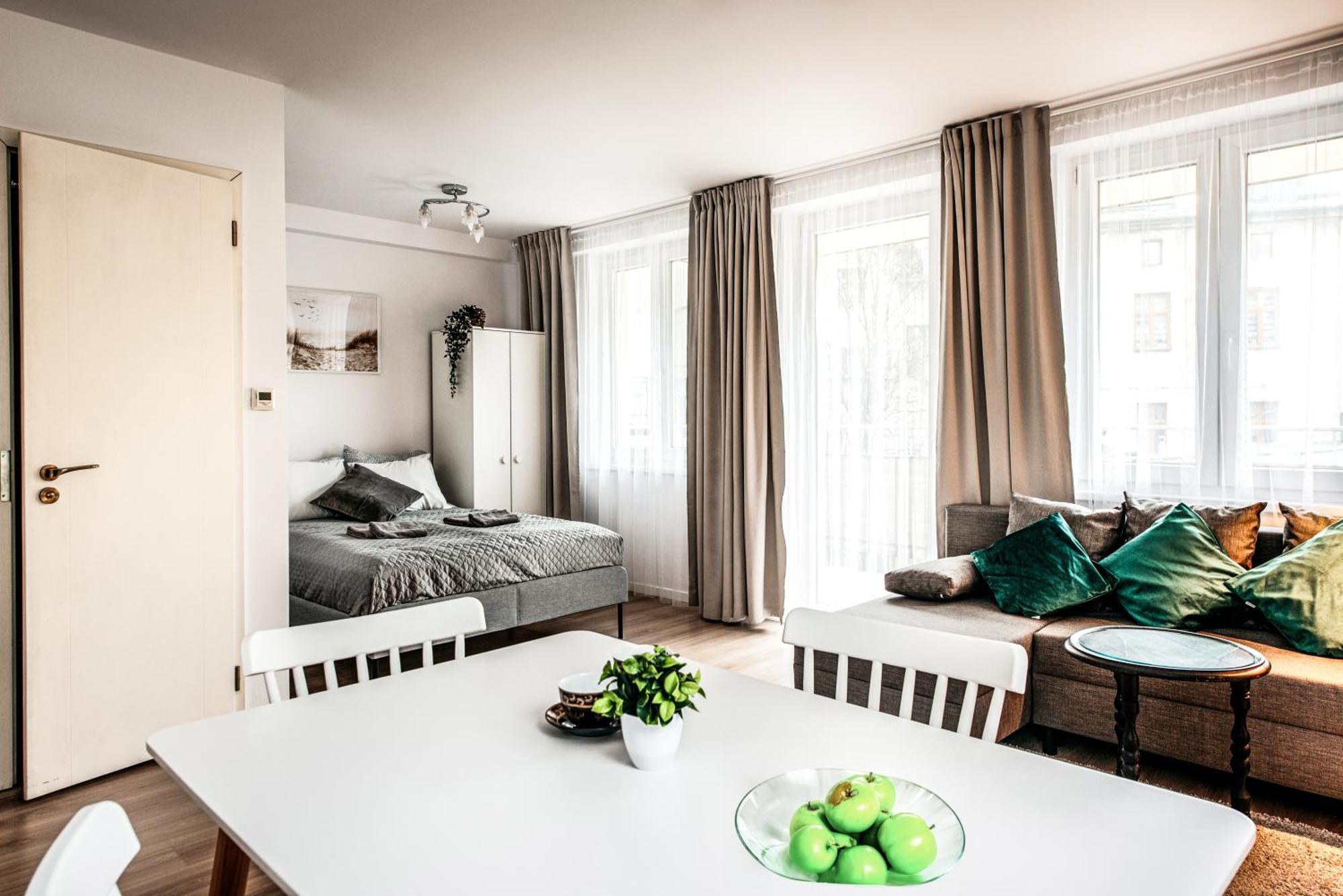 Fully-Furnished Apartment With Air Conditioning For Families, Cracow Old Town Krakow Exterior photo